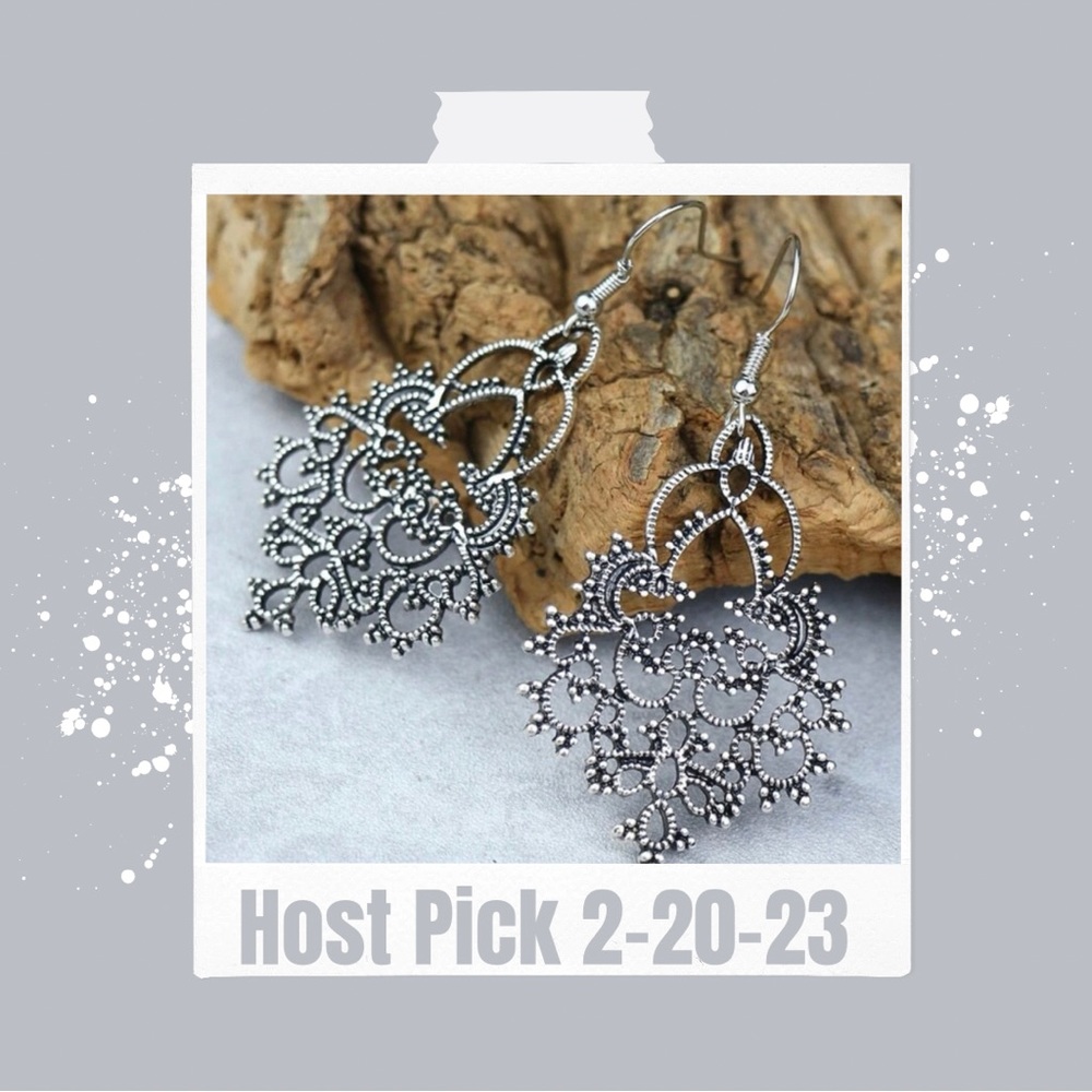 🎉HP🎉 🦋 3/$24 Art Deco-inspired abstract antique silver earrings / NWOT - Picture 1 of 6
